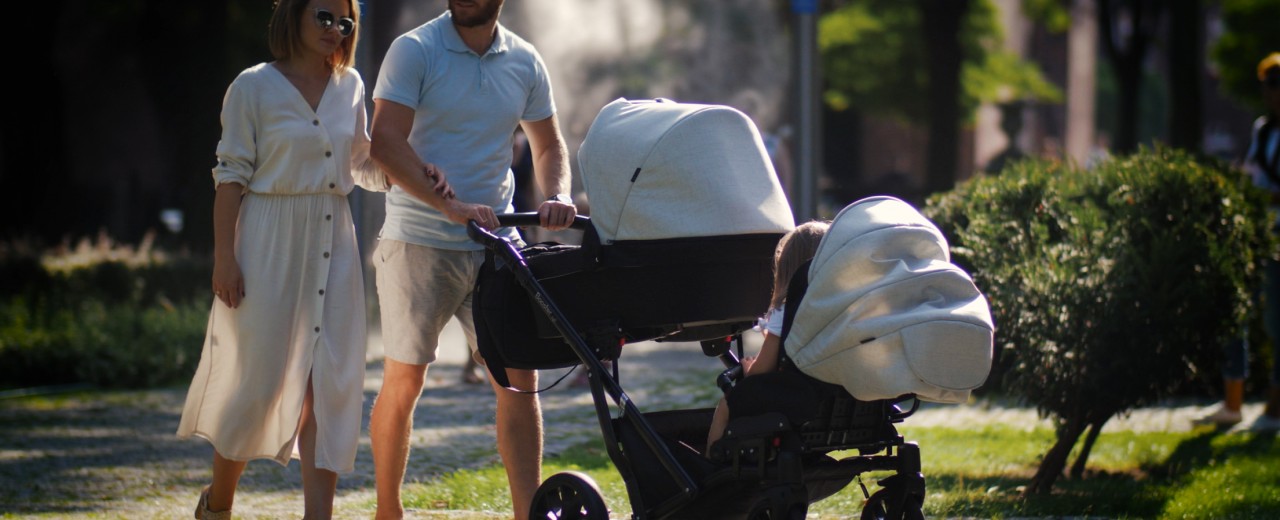 Stroller for twins - one behind the other or side by side?